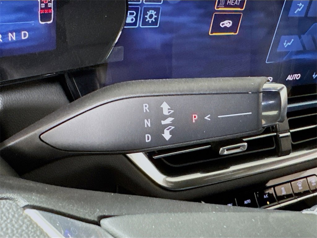 New 2025 Chevrolet Equinox EV LT image 11