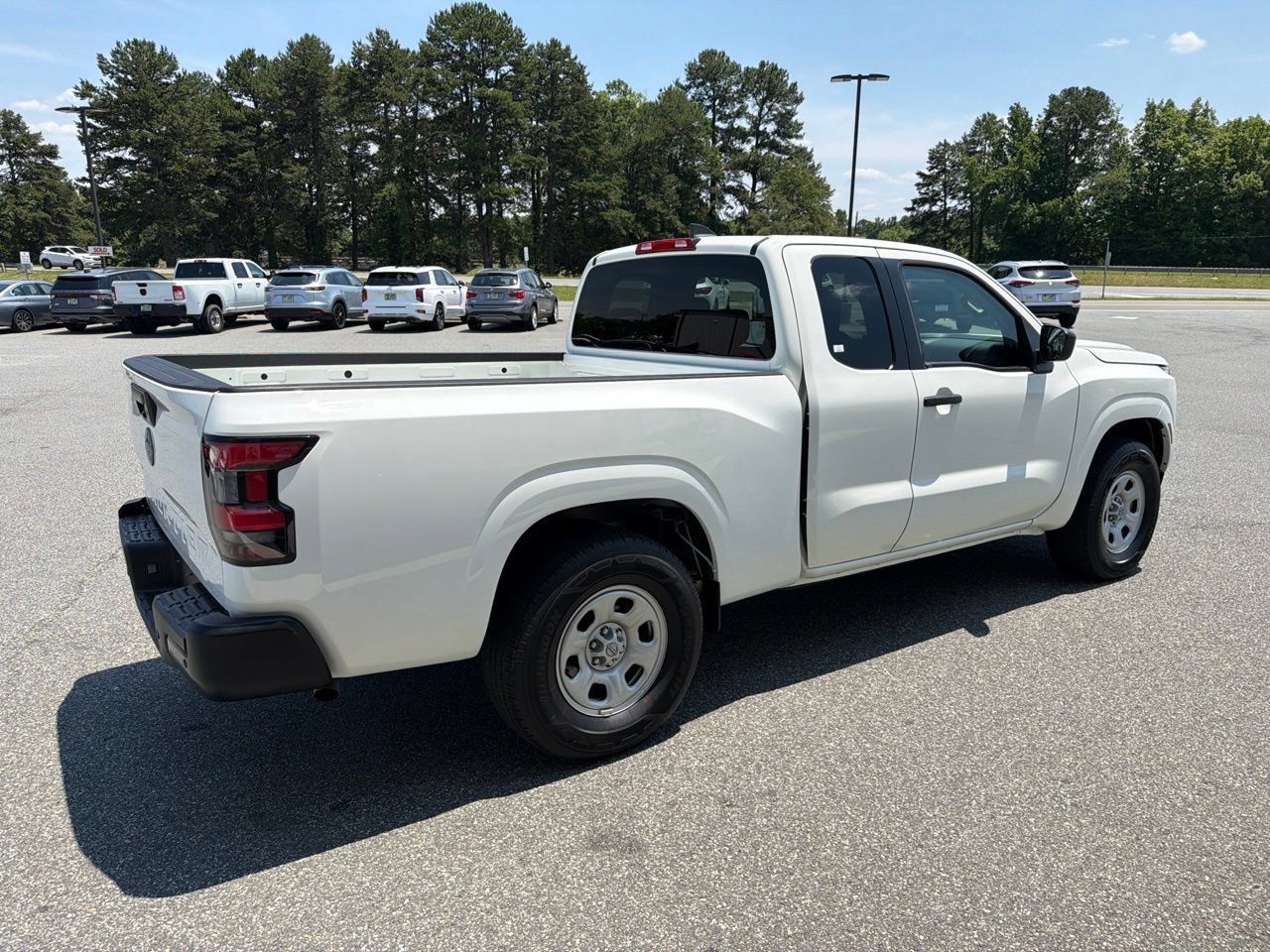 Used 2024 Nissan Frontier S w/ Technology Package RWD image 9