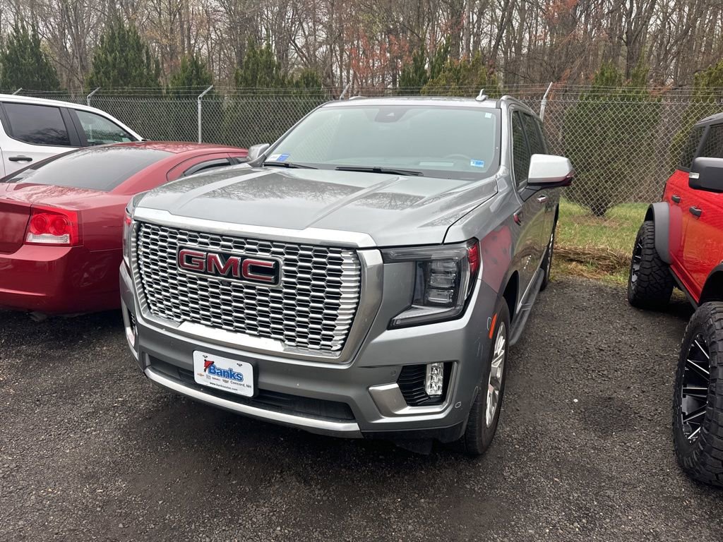 Used 2024 GMC Yukon XL Denali w/ Max Trailering Package image 3