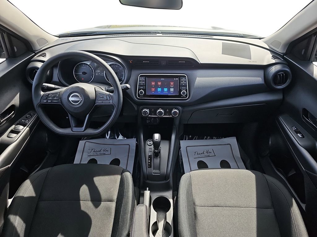 Used 2025 Nissan Kicks Play S image 12