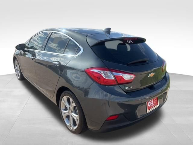 Used 2017 Chevrolet Cruze Premier w/ Enhanced Convenience Package FWD image 4