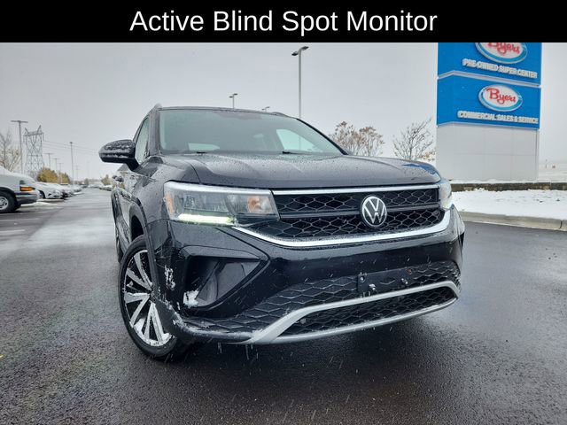 Used 2024 Volkswagen Taos SE image 12