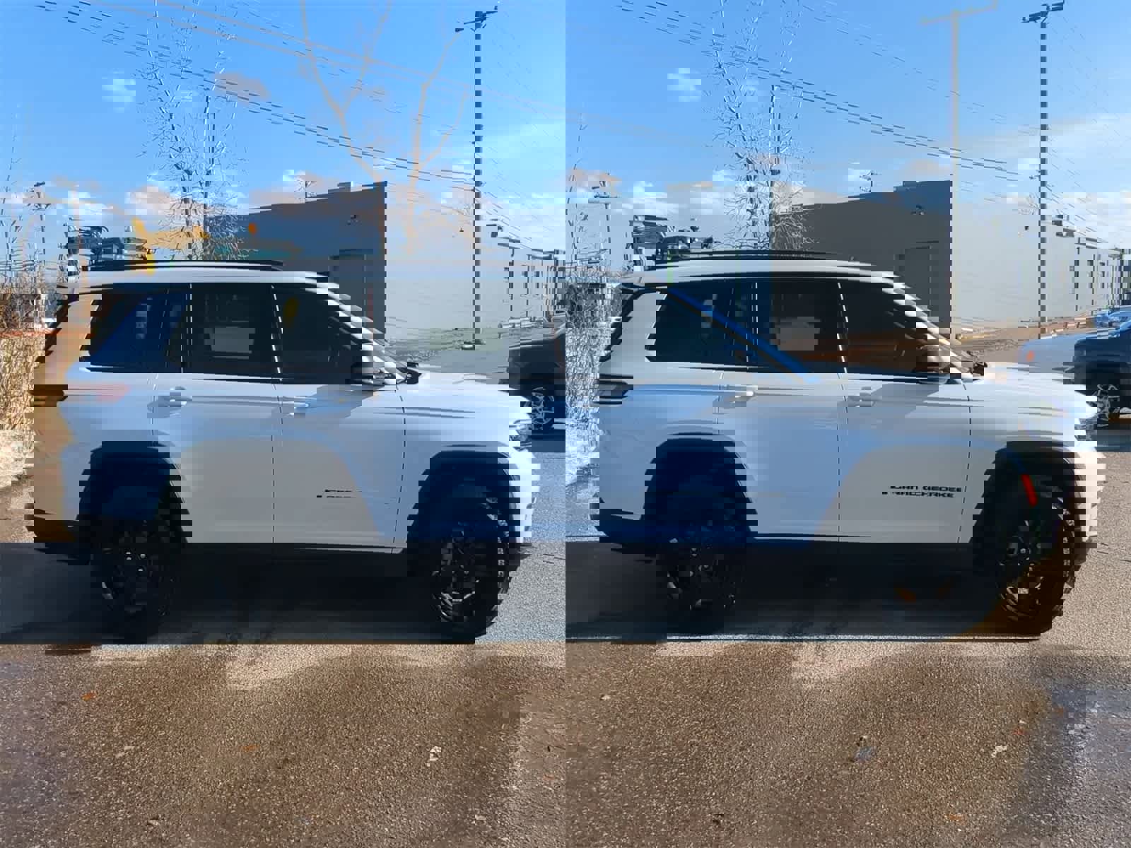 Certified 2022 Jeep Grand Cherokee L Limited w/ Black Appearance Package image 15