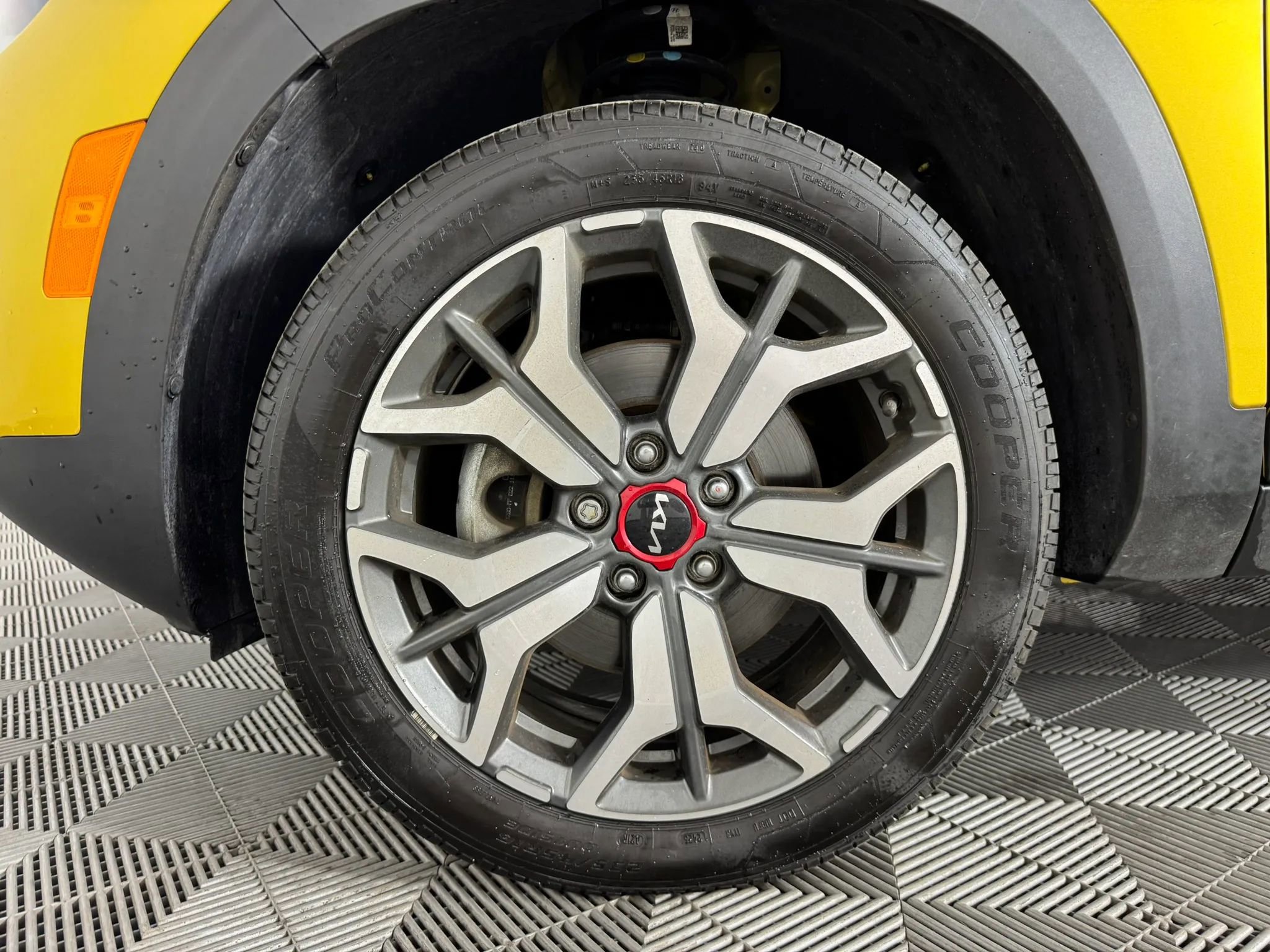 Used 2023 Kia Seltos SX w/ SX Sunroof Package AWD/4WD image 45