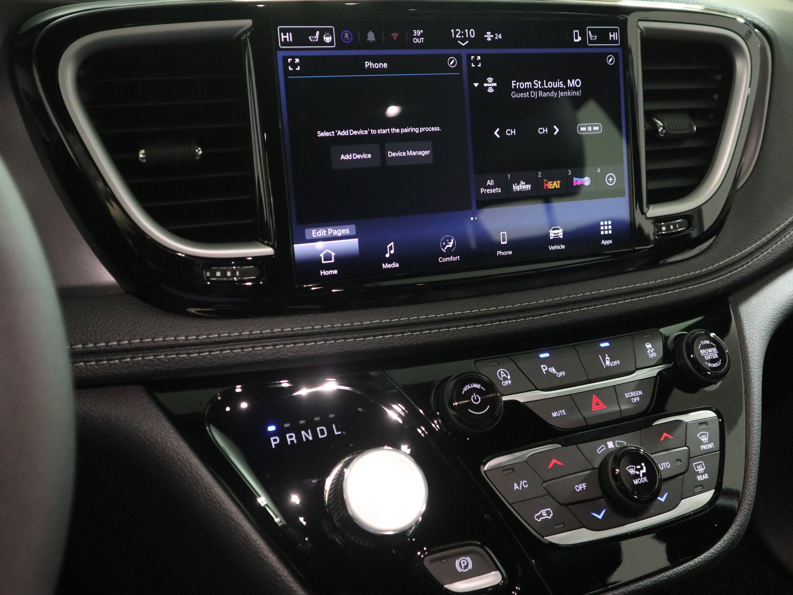 New 2026 Chrysler Pacifica Select image 24