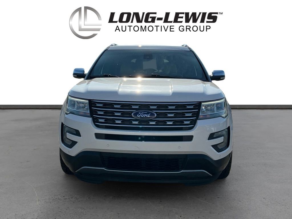 Used 2017 Ford Explorer Limited w/ Equipment Group 301A FWD image 11
