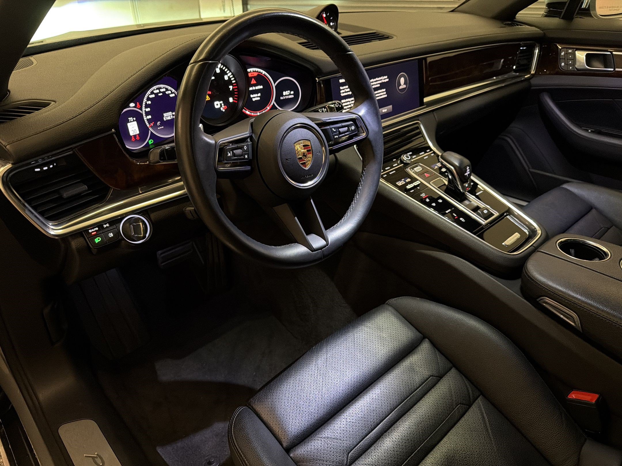 Used 2022 Porsche Panamera 4 AWD/4WD image 4