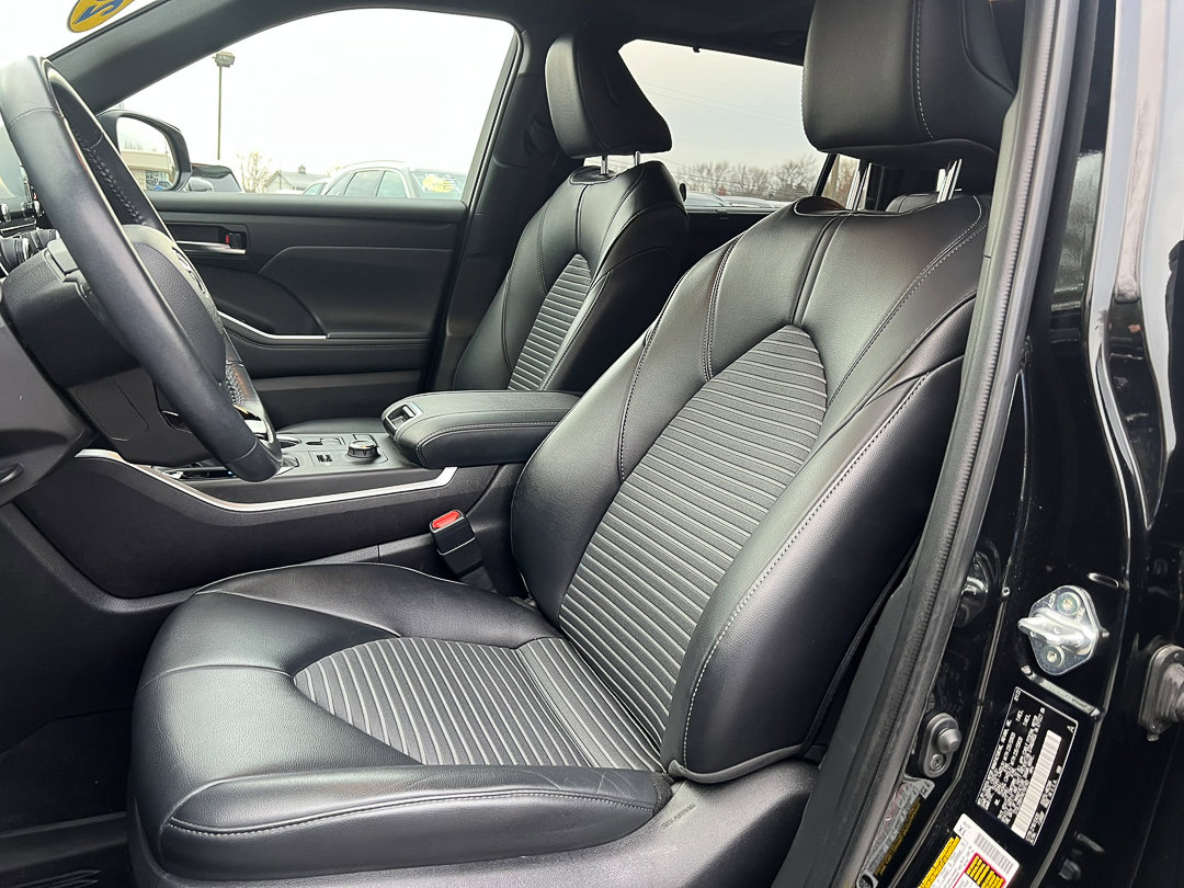 Used 2022 Toyota Highlander XSE image 16