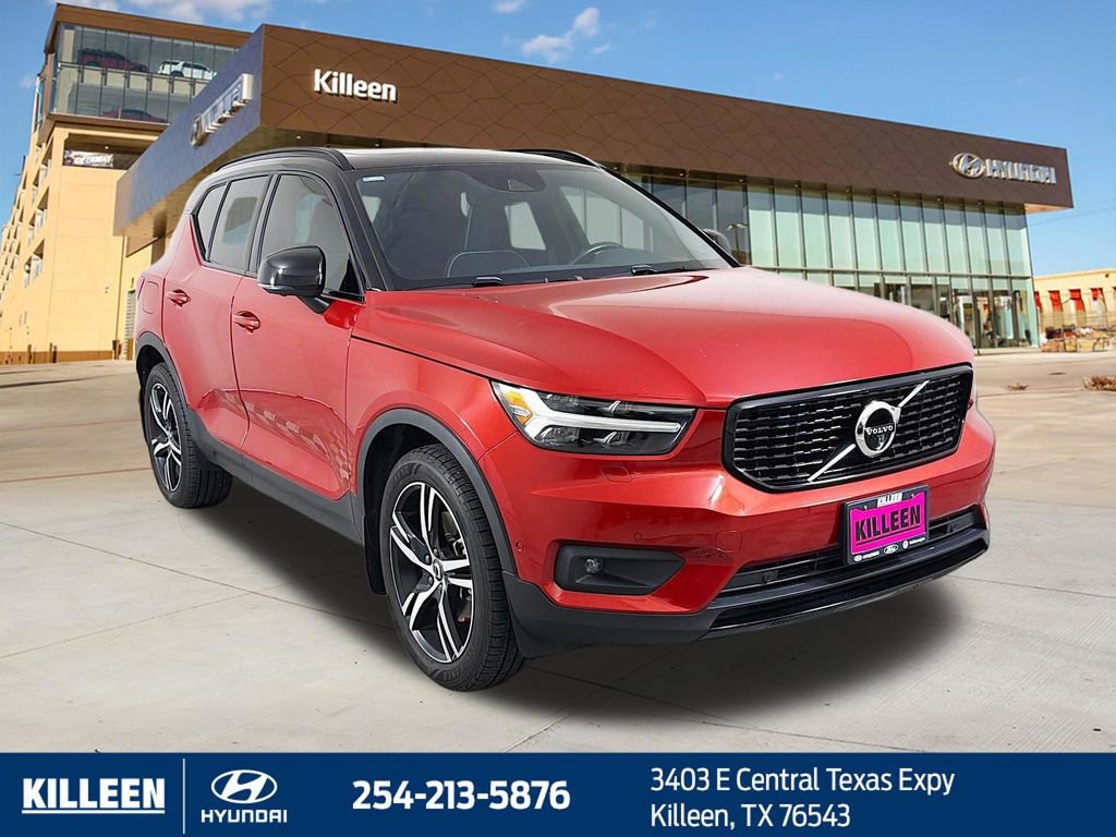 Used 2019 Volvo XC40 T5 R-Design