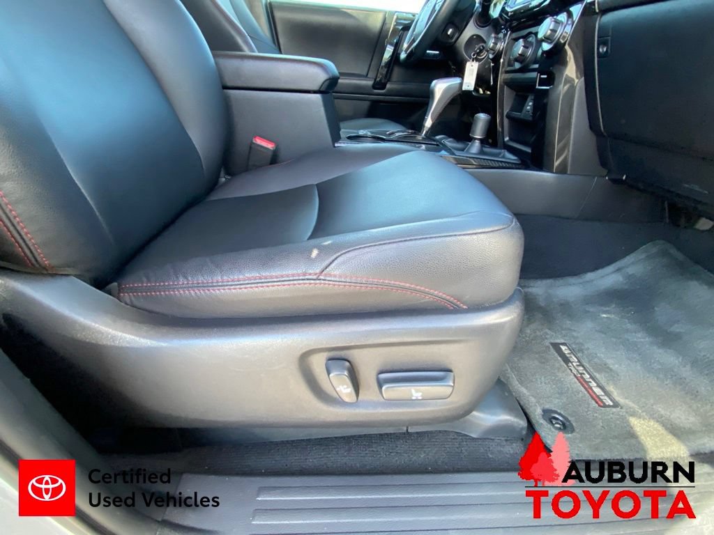 Certified 2017 Toyota 4Runner TRD Off-Road Premium AWD/4WD image 18
