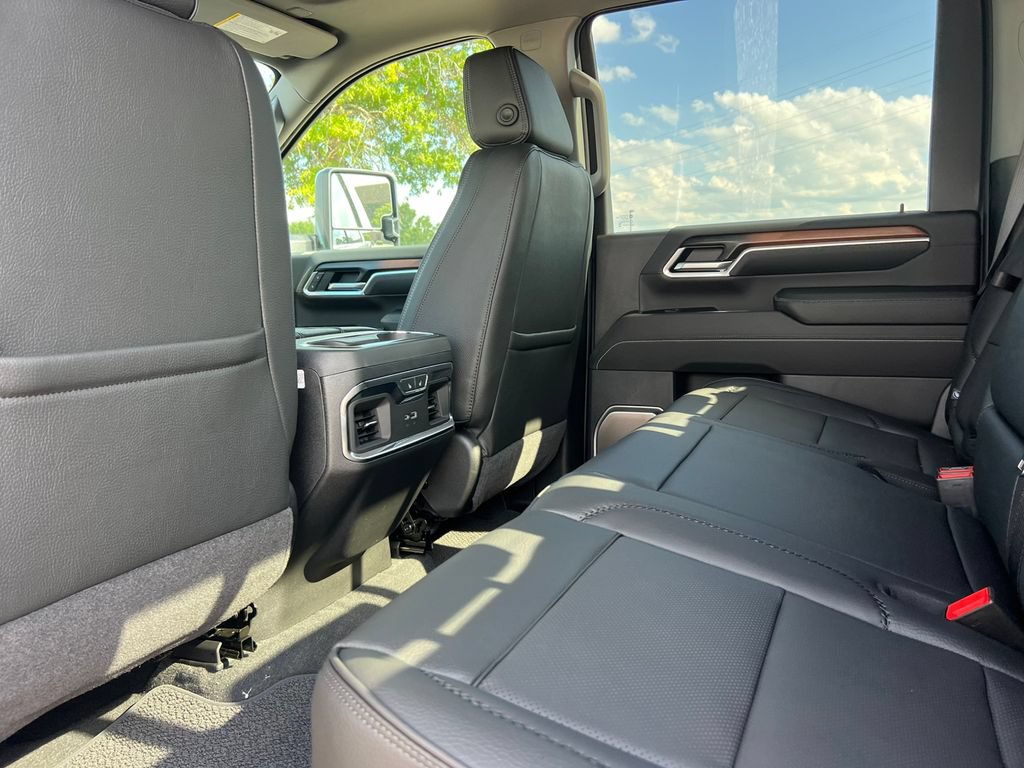 New 2026 GMC Sierra 2500 Denali w/ Denali Reserve Package AWD/4WD image 36