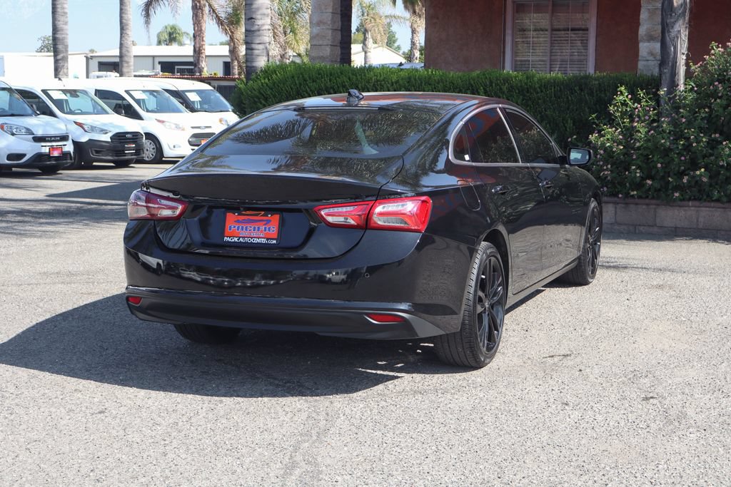 Used 2025 Chevrolet Malibu LT w/ Midnight Edition FWD image 9