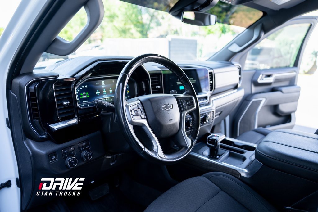 Used 2023 Chevrolet Silverado 1500 LT Trail Boss w/ Protection Package image 32