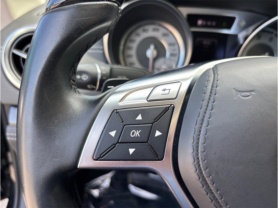 Used 2015 Mercedes-Benz SL 550 image 28