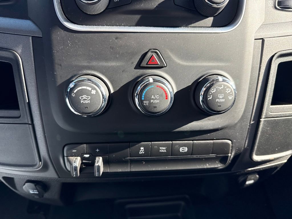 Used 2014 RAM 2500 Tradesman w/ Chrome Appearance Group image 29