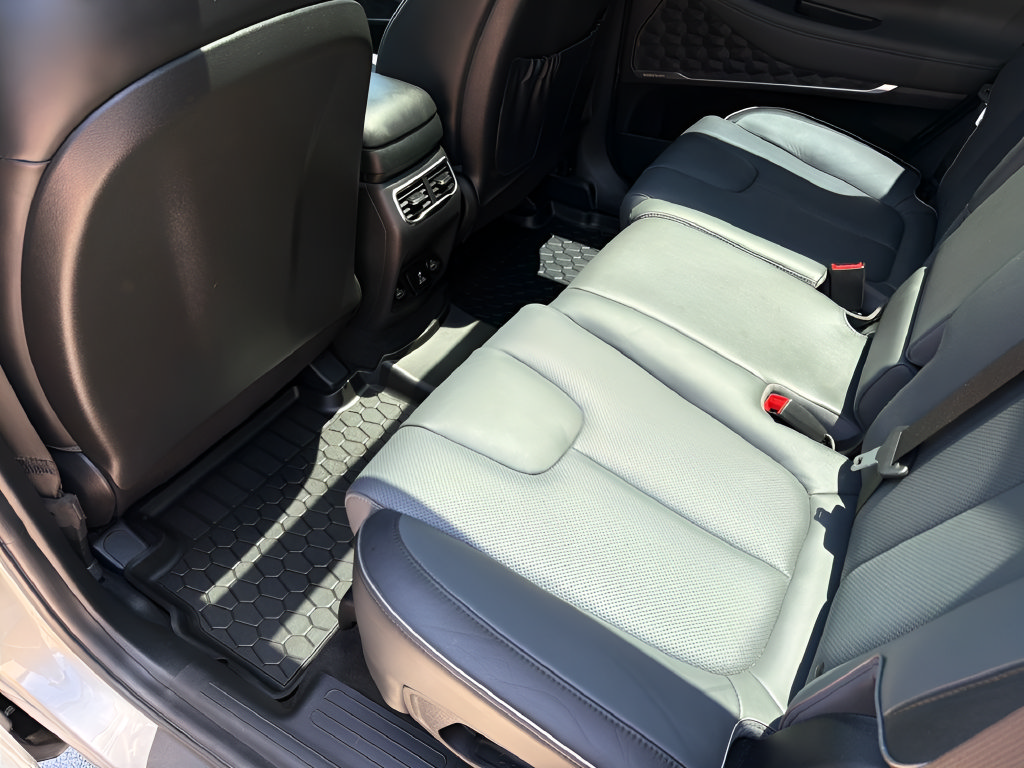 Used 2023 Hyundai Santa Fe Limited FWD image 40