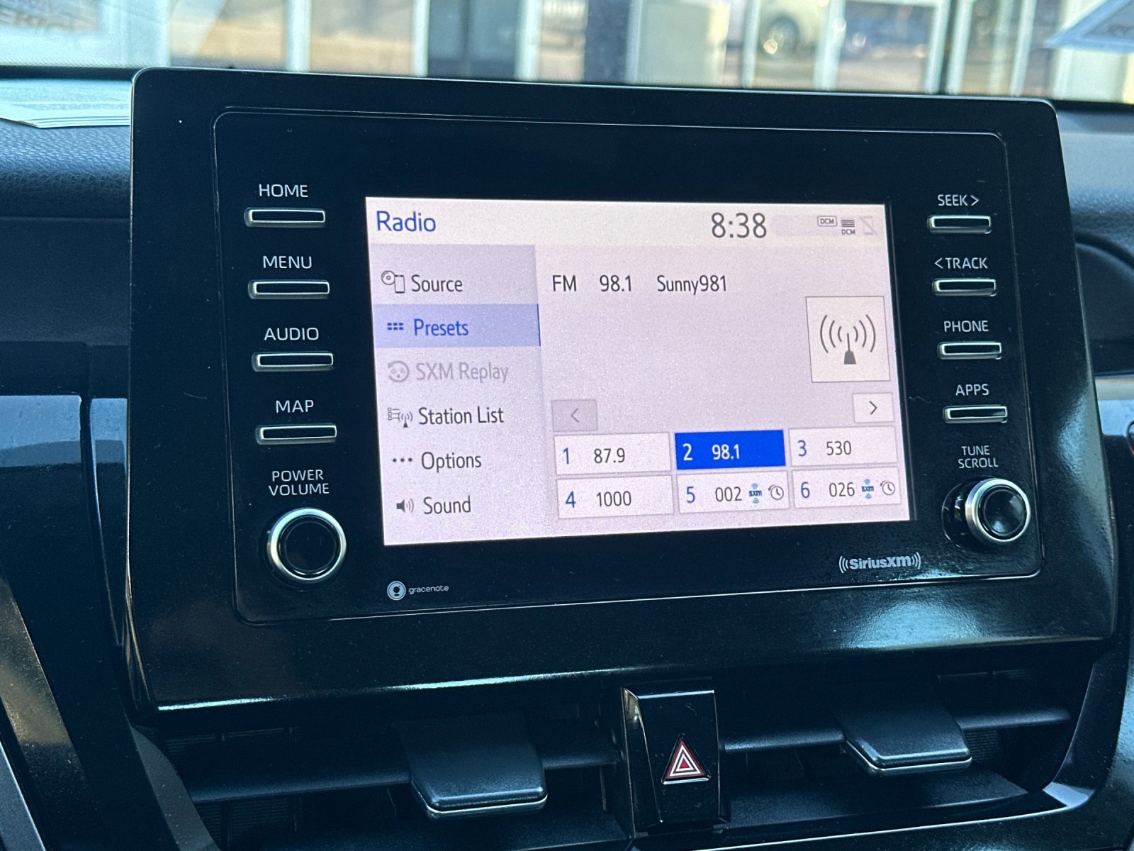 Used 2024 Toyota Camry SE image 16