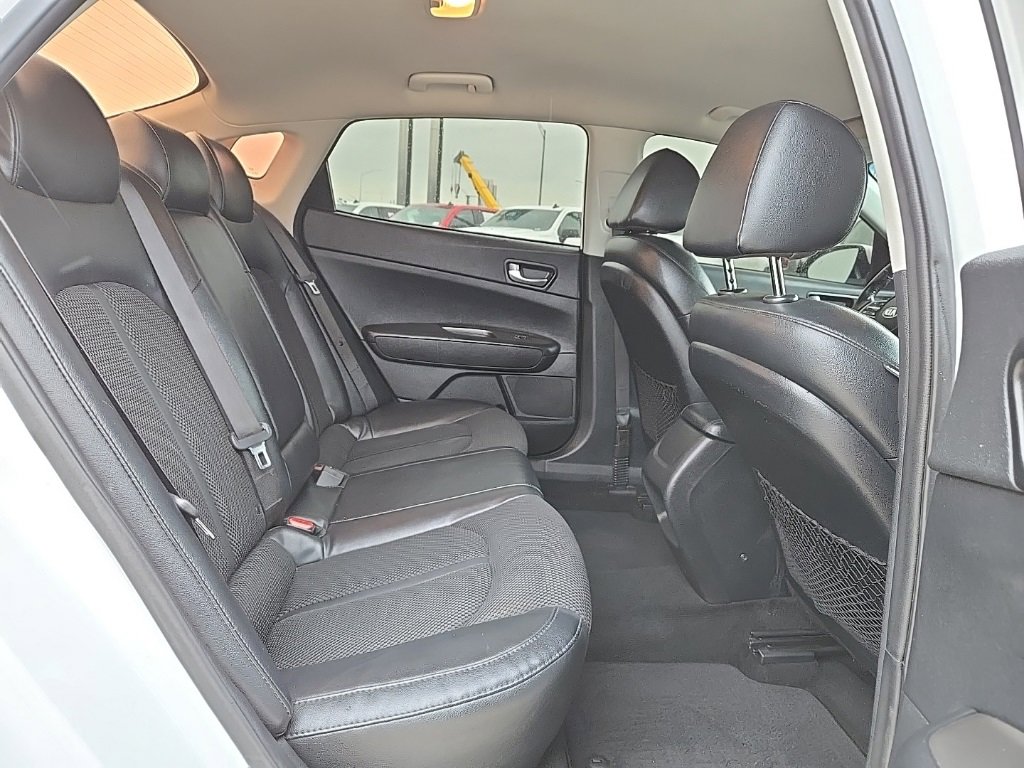 Used 2020 Kia Optima S image 16