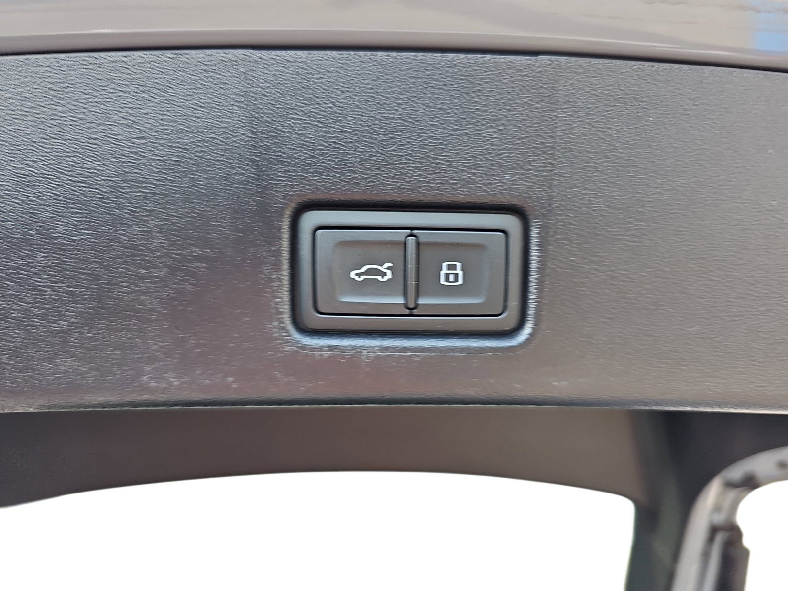 Used 2024 Audi Q4 e-tron Premium Plus w/ Premium Plus AWD/4WD image 28