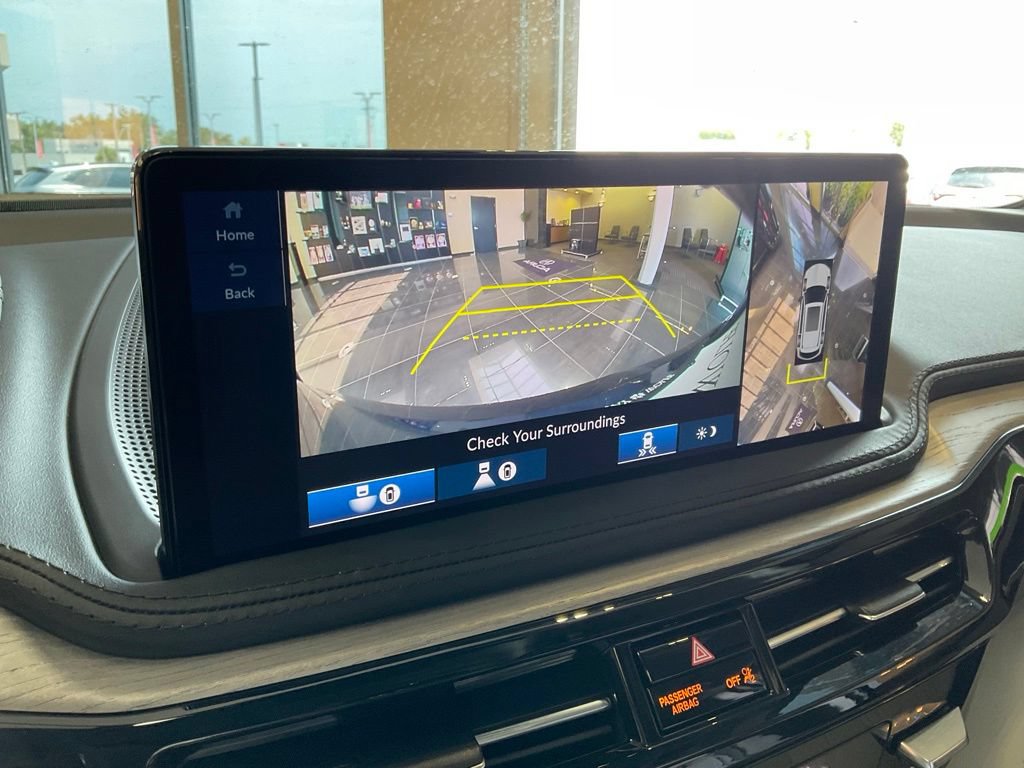 Certified 2026 Acura MDX w/ Advance Package AWD/4WD image 18