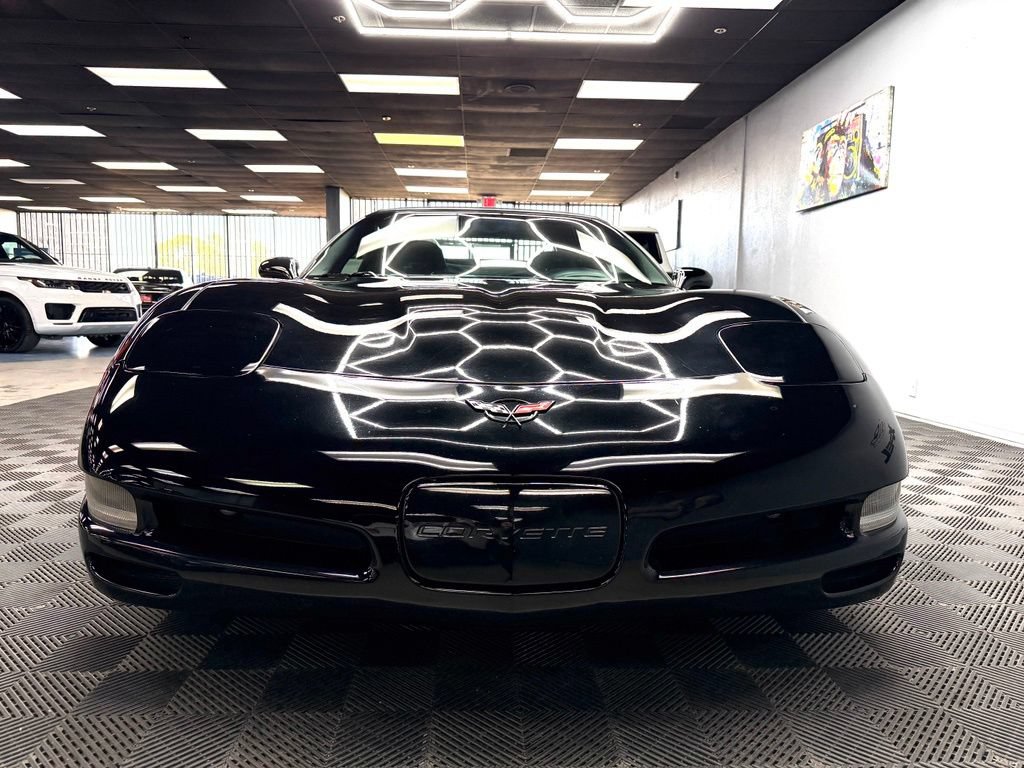 Used 2004 Chevrolet Corvette Convertible w/ Preferred Equipment Group RWD image 3