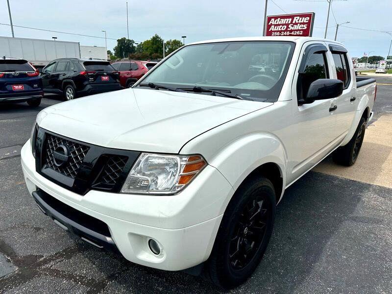 Used 2021 Nissan Frontier SV w/ Midnight Edition Floor Mats image 4