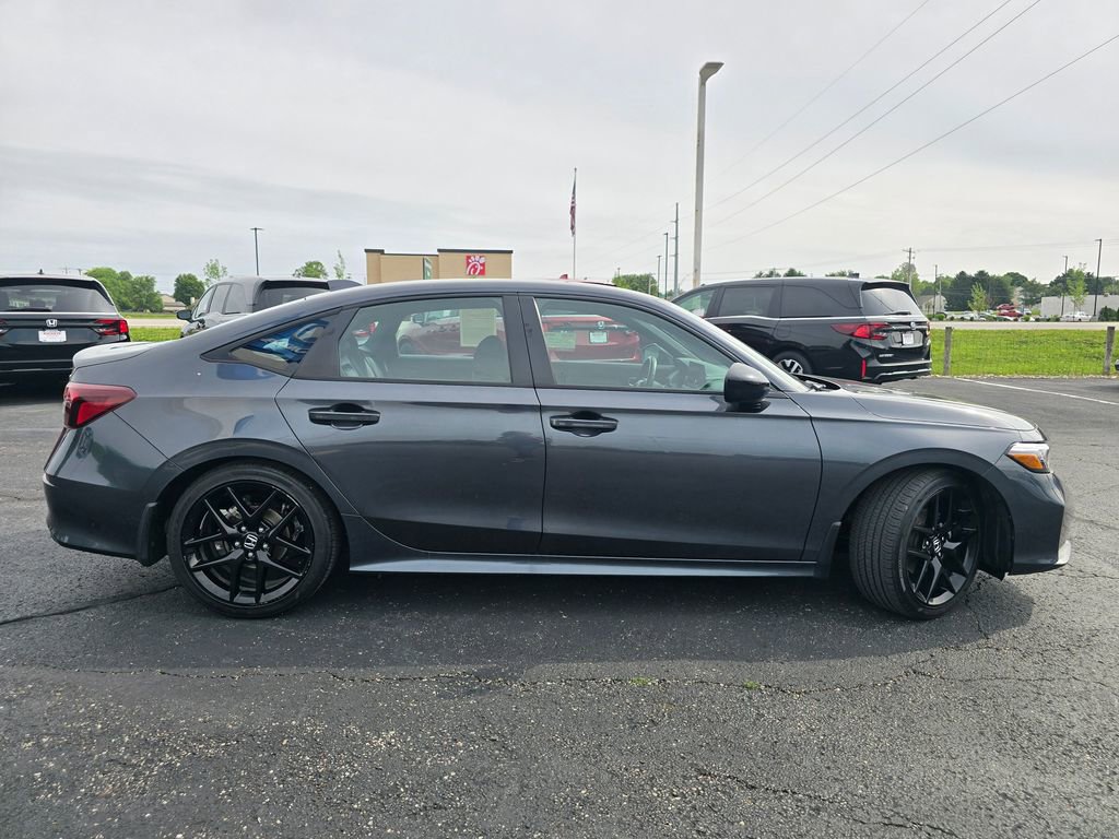 Used 2025 Honda Civic Sport image 9