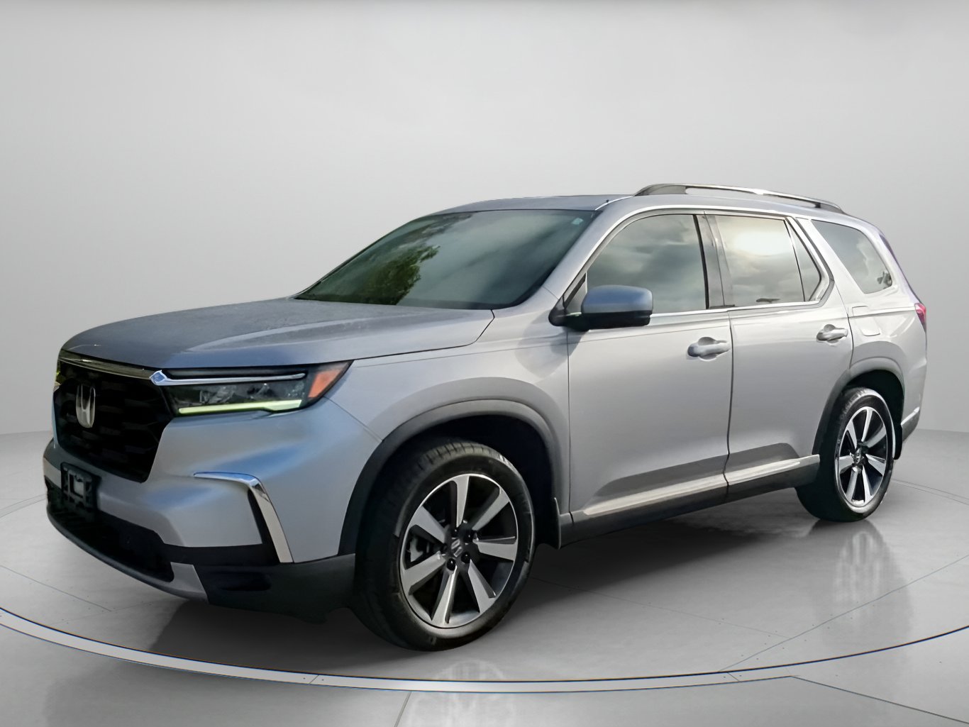 Used 2024 Honda Pilot Touring image 12