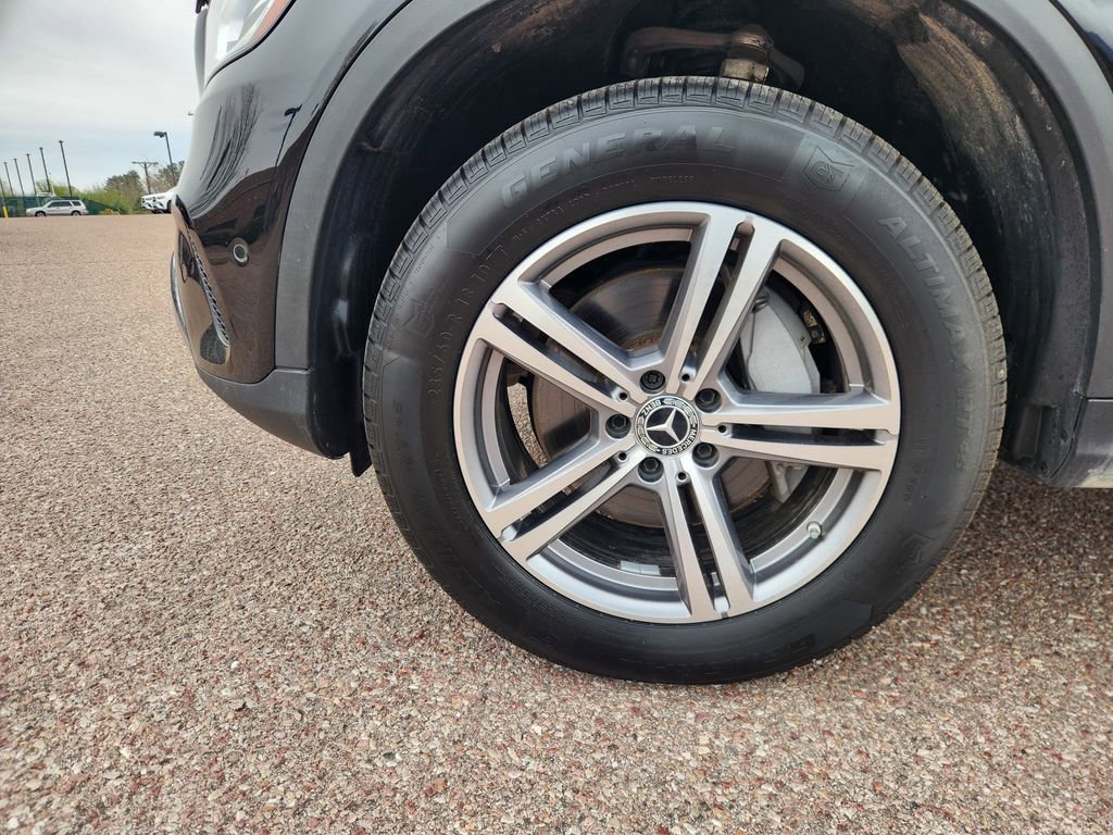 Used 2022 Mercedes-Benz GLC 300 4MATIC image 10