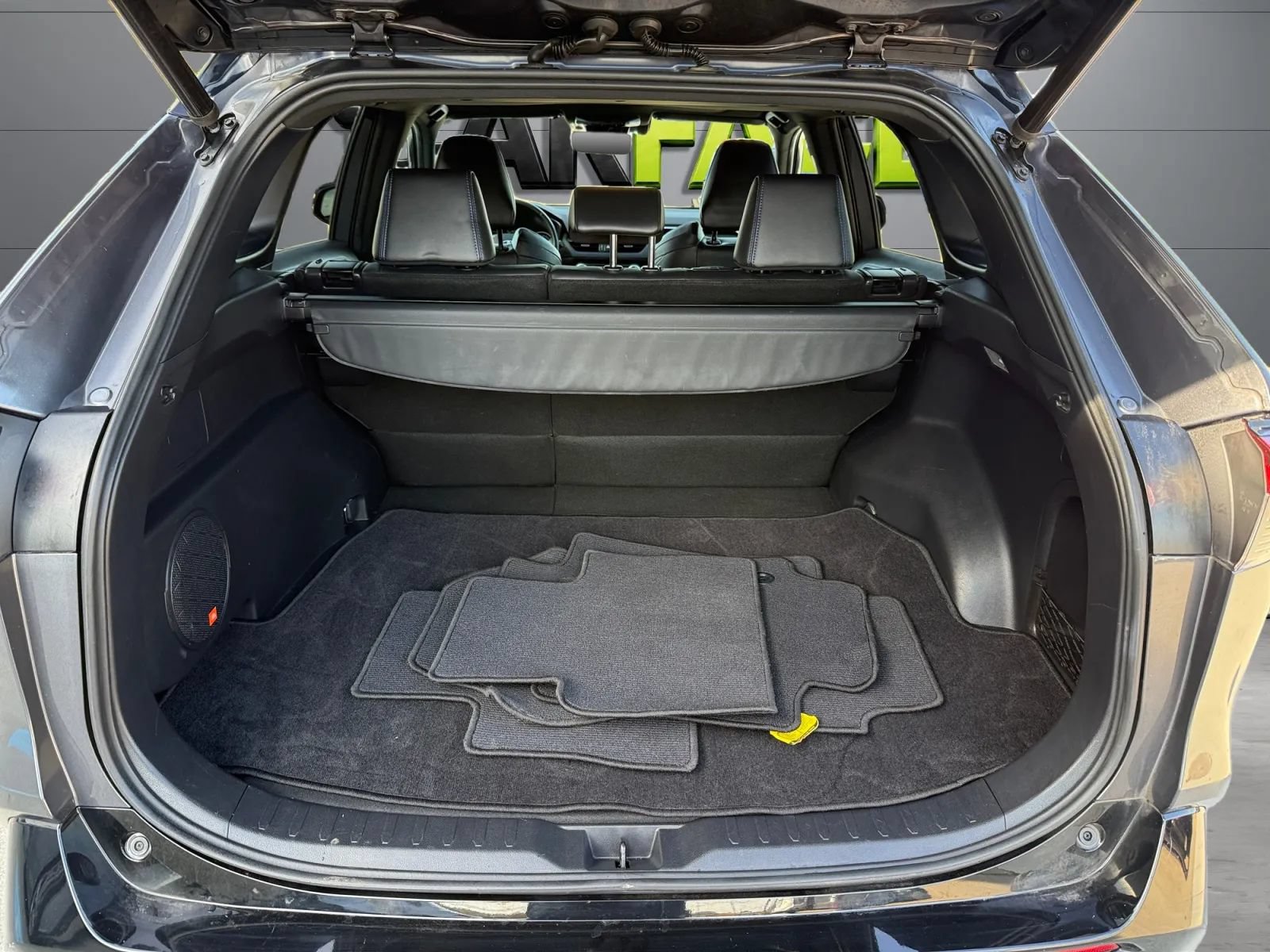 Used 2019 Toyota RAV4 XSE w/ Carpet Mat Package AWD/4WD image 10