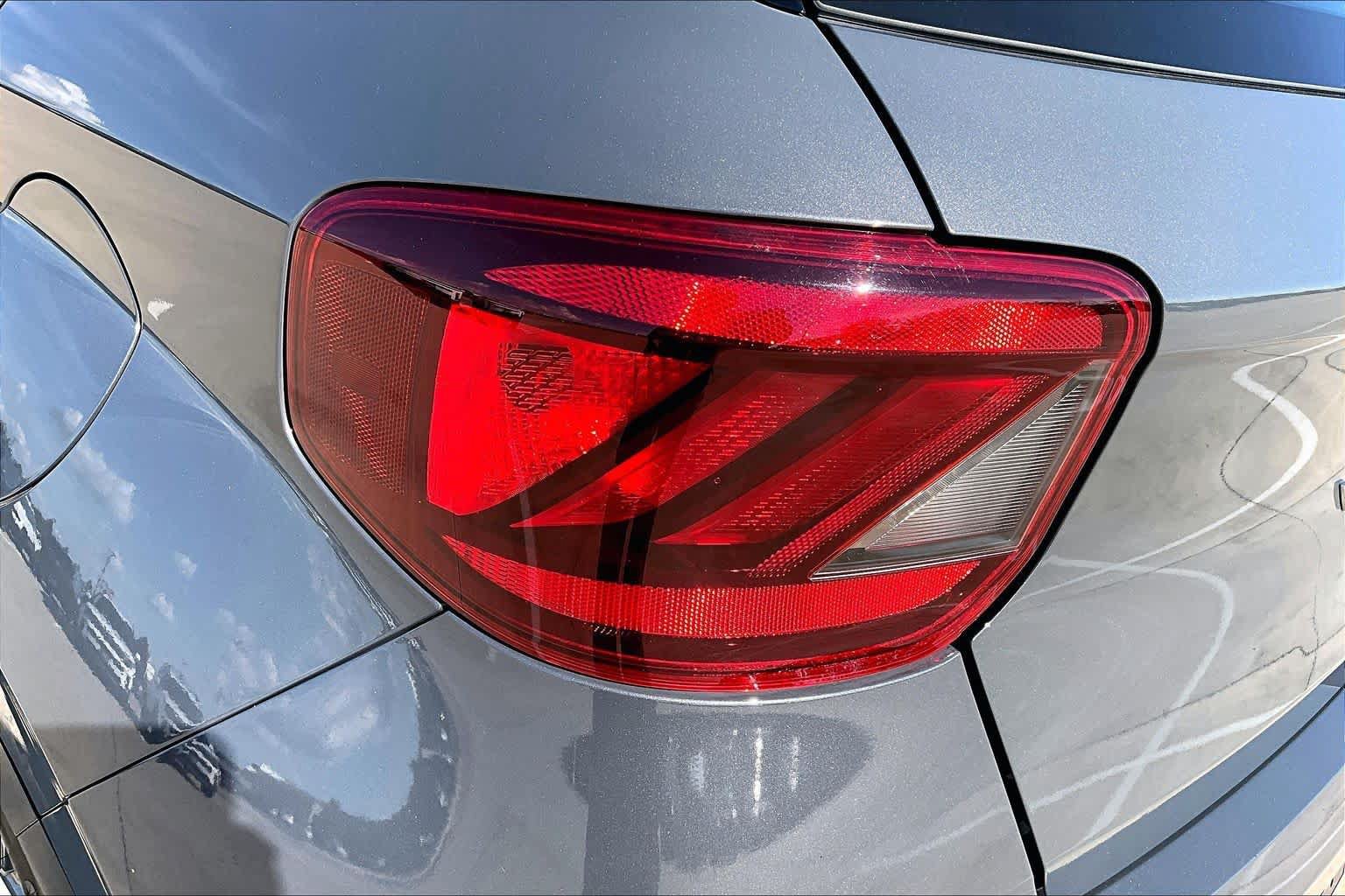 Certified 2023 Hyundai Venue SEL FWD image 29