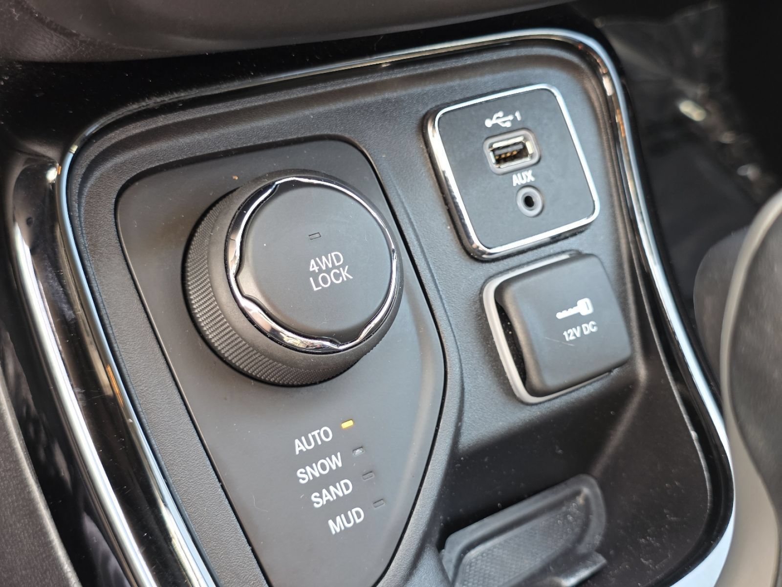 Used 2020 Jeep Compass Limited w/ Safety & Security Group AWD/4WD image 9