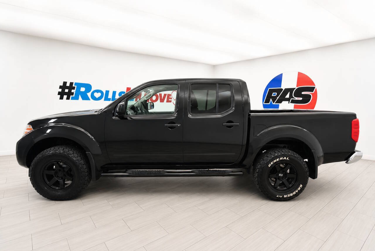 Used 2018 Nissan Frontier SV AWD/4WD image 2