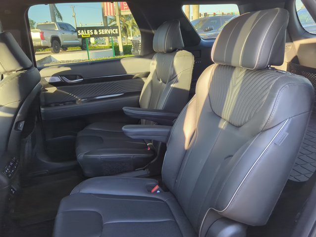 Used 2024 Hyundai Palisade Calligraphy image 23