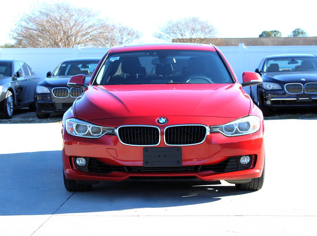 Used 2013 BMW 335i xDrive Sedan AWD/4WD image 2