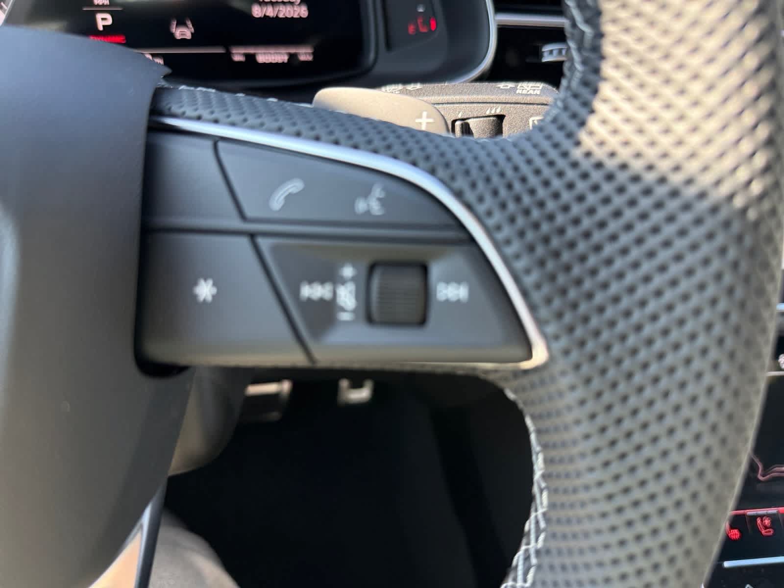 New 2026 Audi SQ8 Premium Plus AWD/4WD image 20