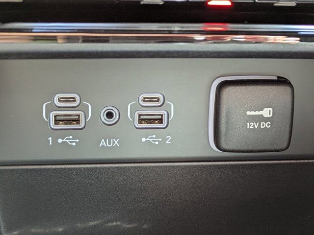 New 2025 Jeep Grand Cherokee Limited w/ Black Appearance Package image 26