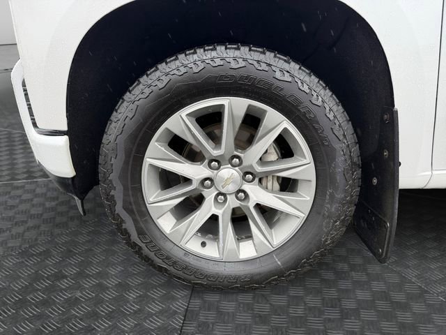 Used 2020 Chevrolet Silverado 1500 High Country w/ Technology Package image 14