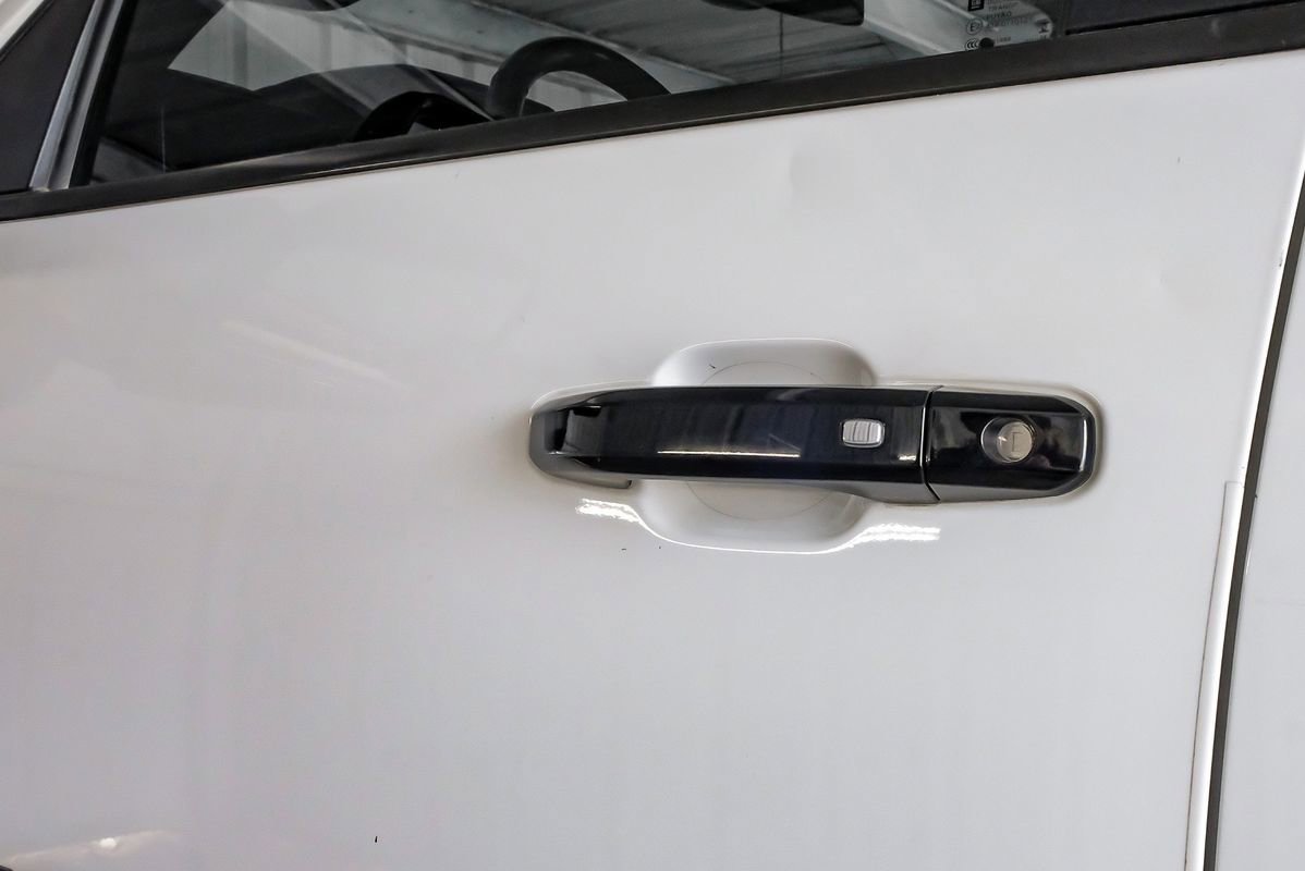 Used 2024 Chevrolet Silverado 2500 LT w/ Z71 Sport Edition image 40