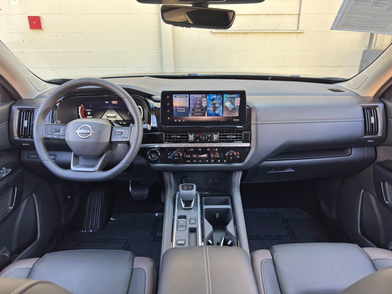 Used 2026 Nissan Pathfinder Platinum FWD image 13