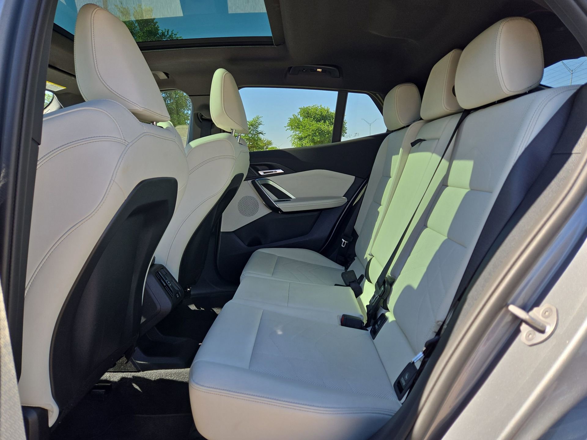 Used 2026 BMW X2 xDrive28i AWD/4WD image 13