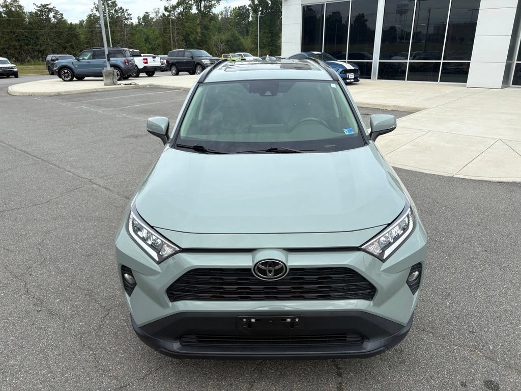 Used 2019 Toyota RAV4 XLE Premium AWD/4WD image 10