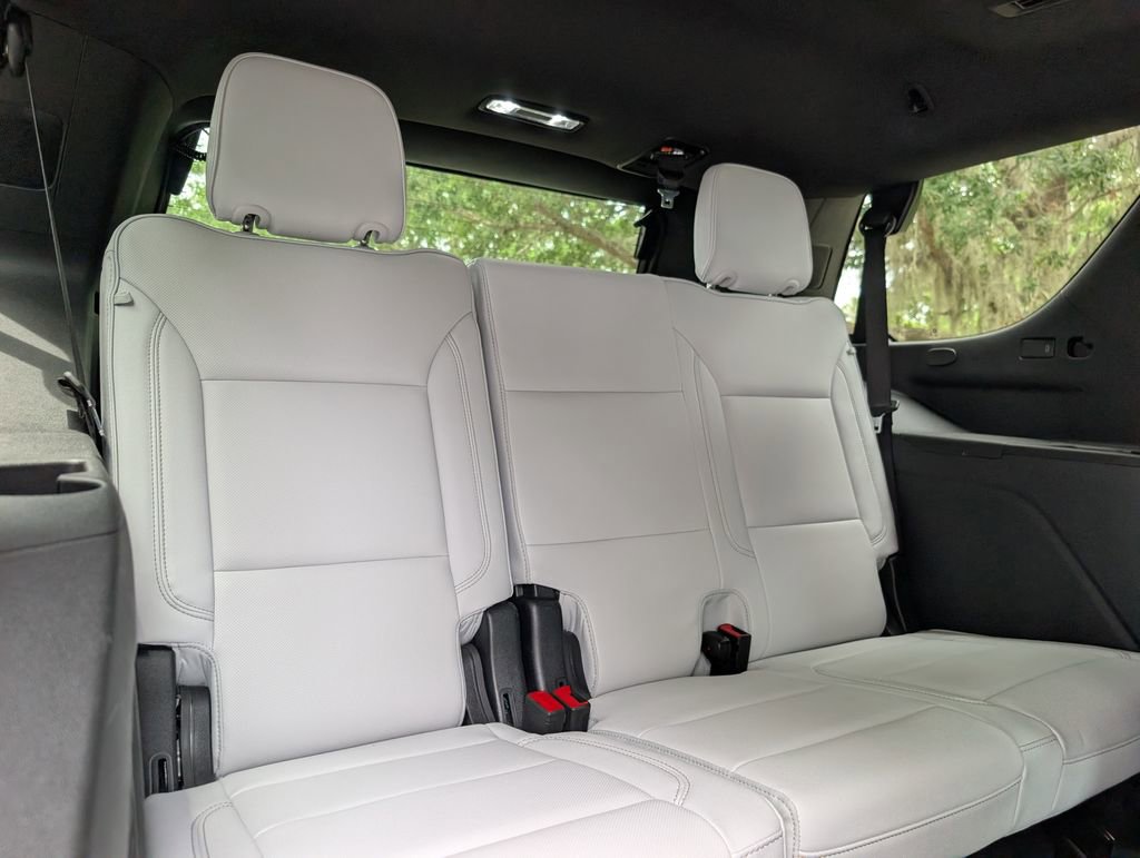 Used 2025 Chevrolet Tahoe Premier AWD/4WD image 22