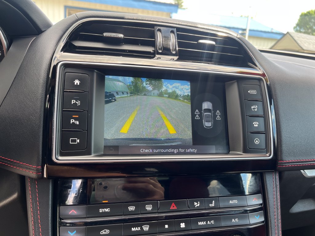Used 2018 Jaguar F-PACE S AWD/4WD image 12
