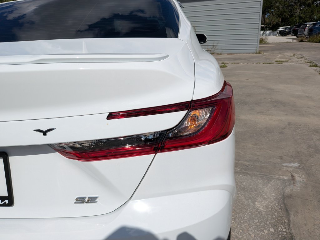 Used 2026 Toyota Camry SE FWD image 11