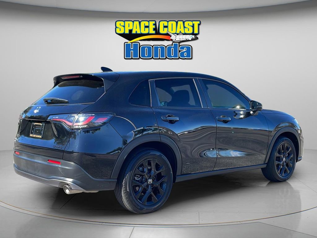 Used 2024 Honda HR-V Sport image 3