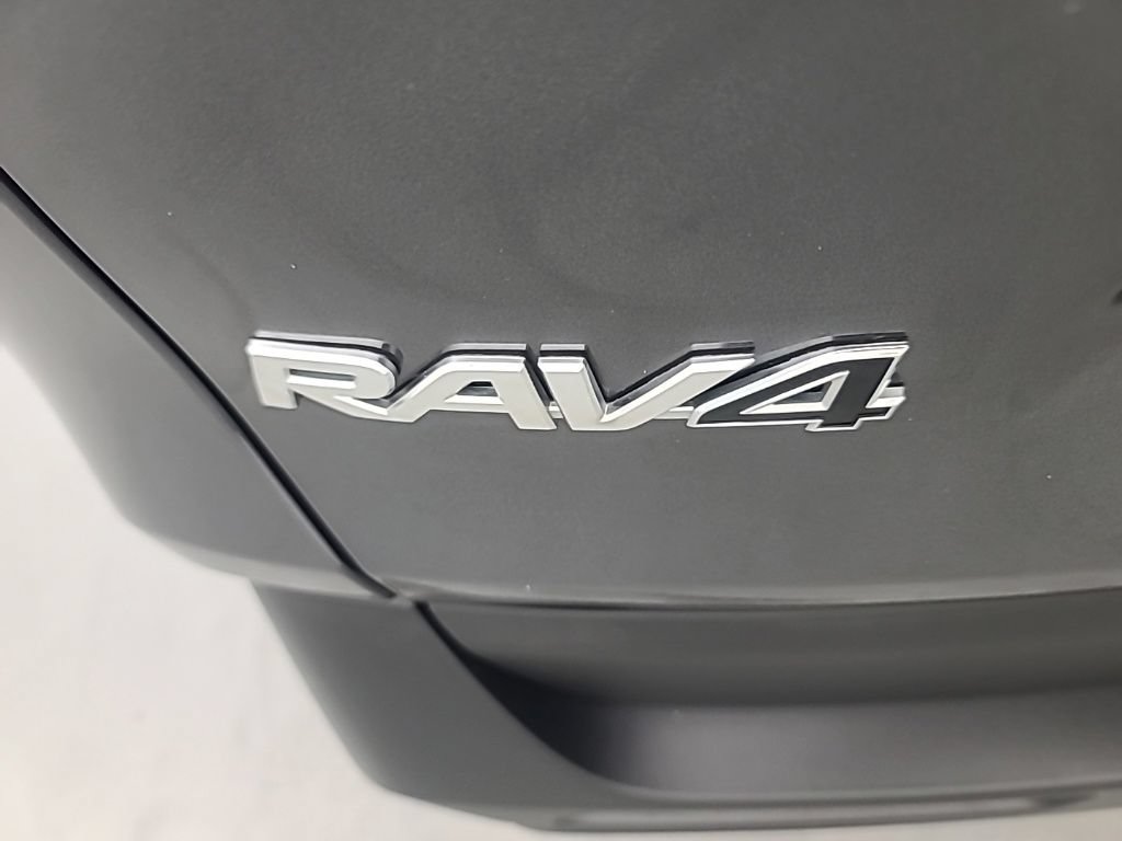 Used 2021 Toyota RAV4 XLE Premium AWD/4WD image 11