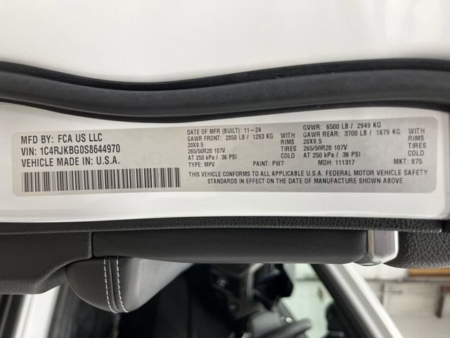 Used 2025 Jeep Grand Cherokee L Limited w/ Luxury Tech Group II AWD/4WD image 41