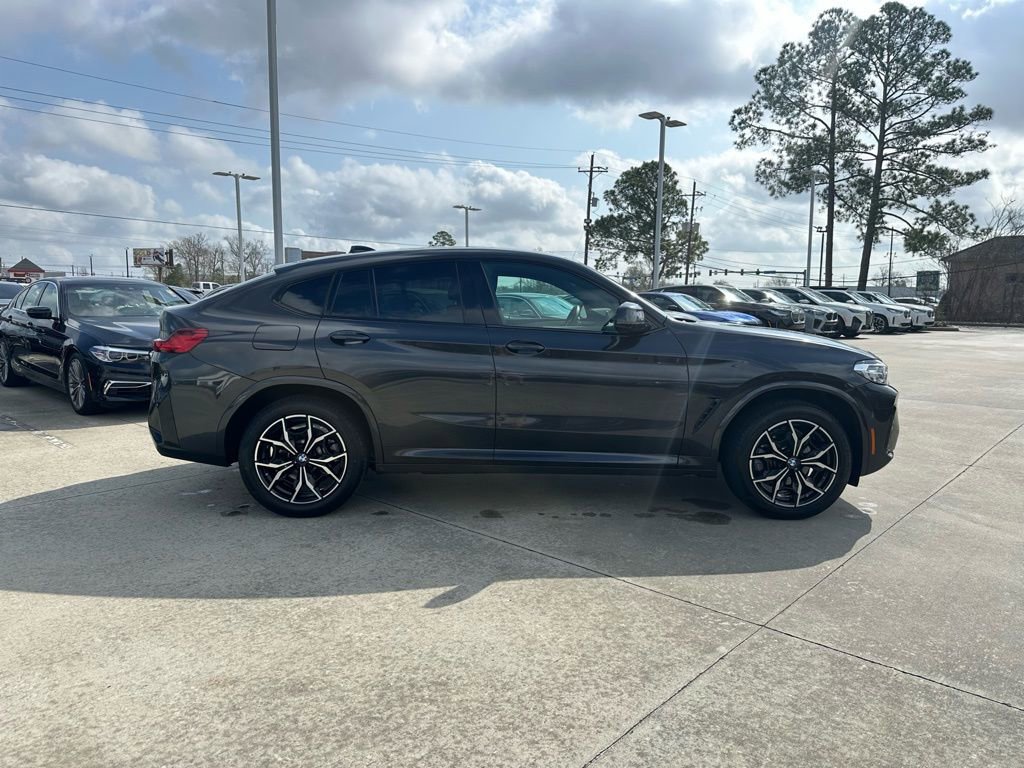 Certified 2025 BMW X4 xDrive30i image 4