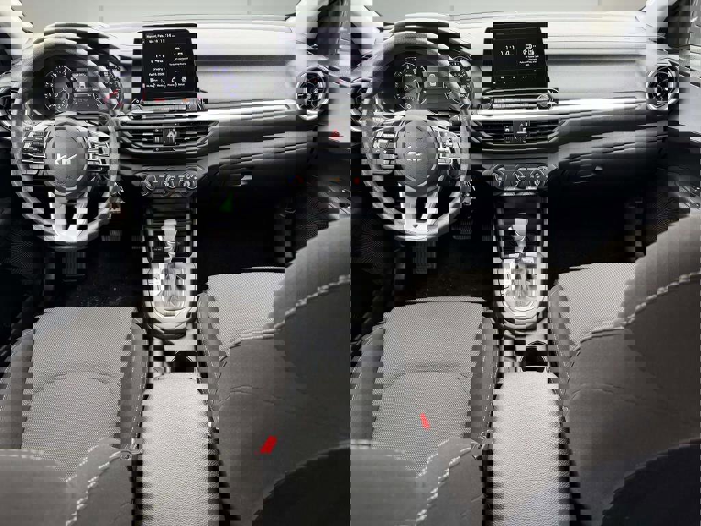 Used 2024 Kia Forte LXS image 2